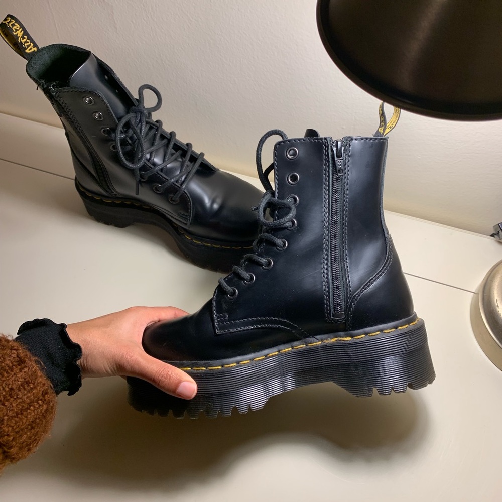 Dr. Martens Jadon
